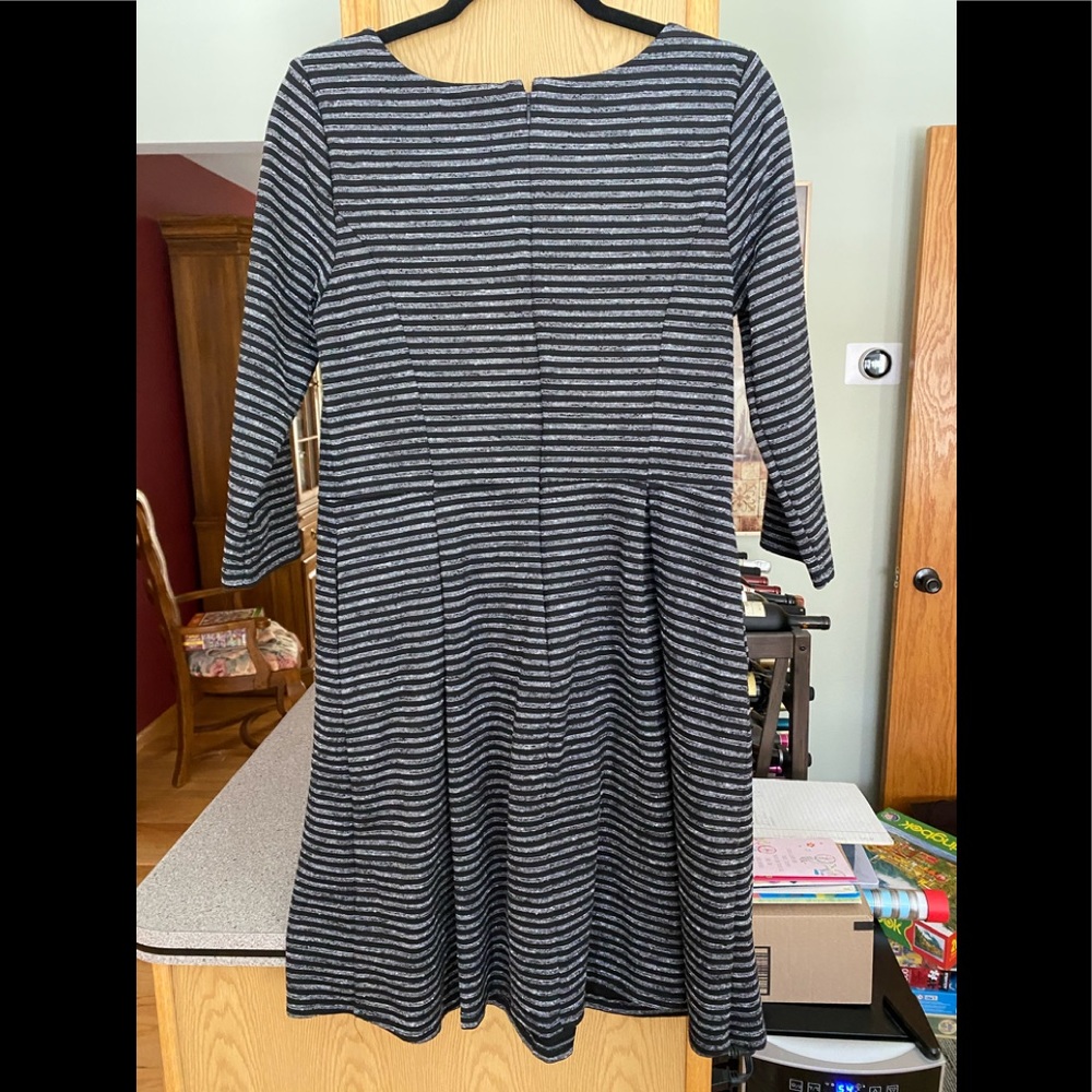 Dress - Picture 2 of 4